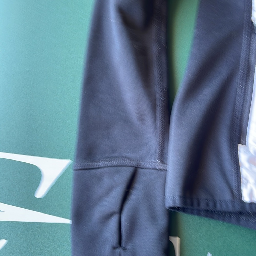 Woman’s Jacket - Picture 4 of 5
